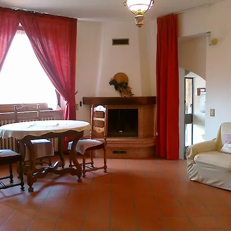Διαμέρισμα Domus Antiqua Brenzone sul Garda